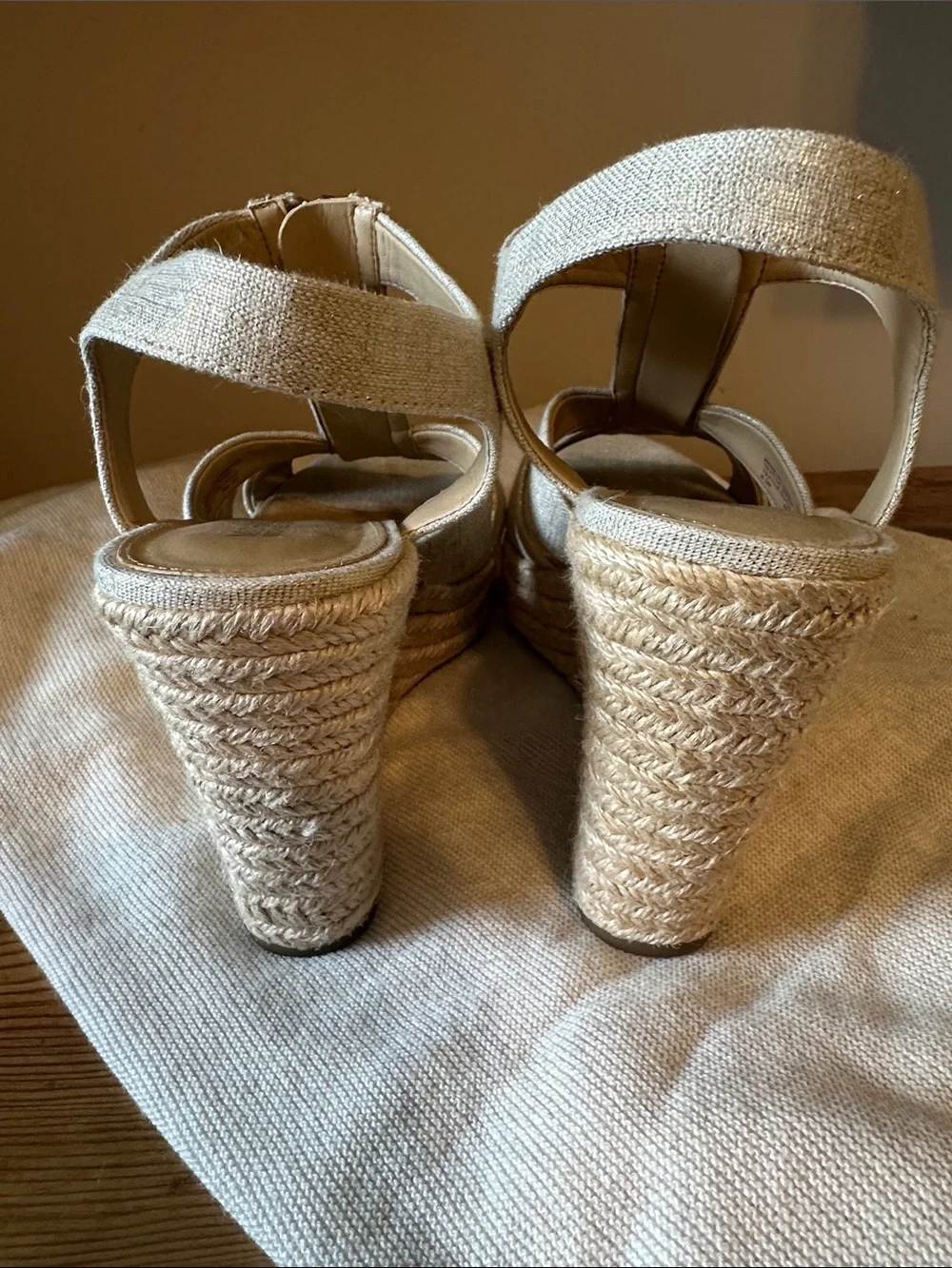 Michael KorsWomen’s Wedge Sandals with Front Zipper - Light shimmery gold